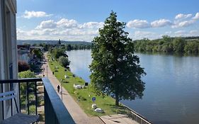 Au Fil De La Seine